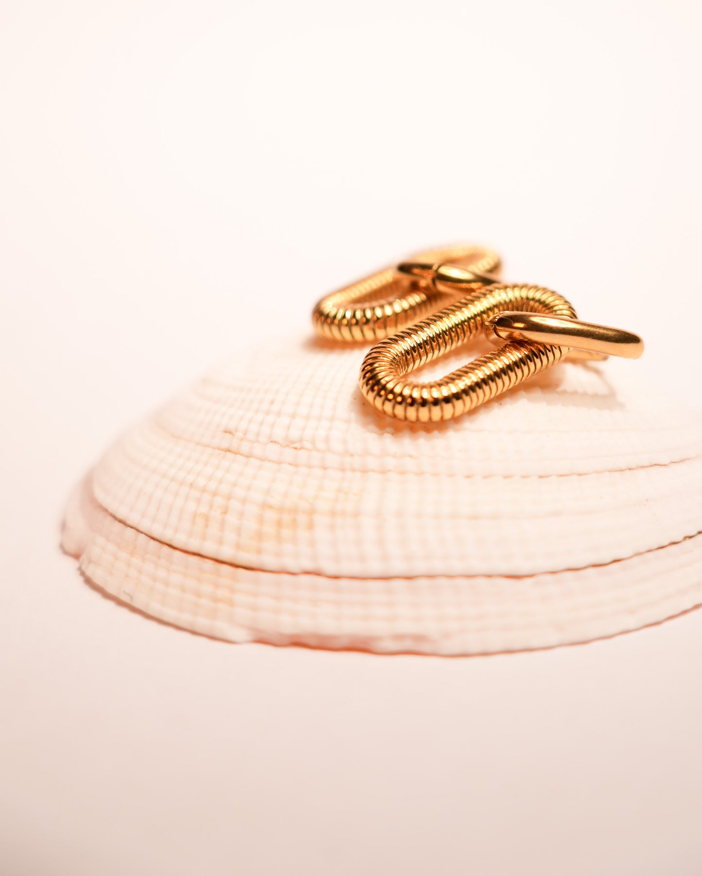 ZAAGOL 18K GOLD